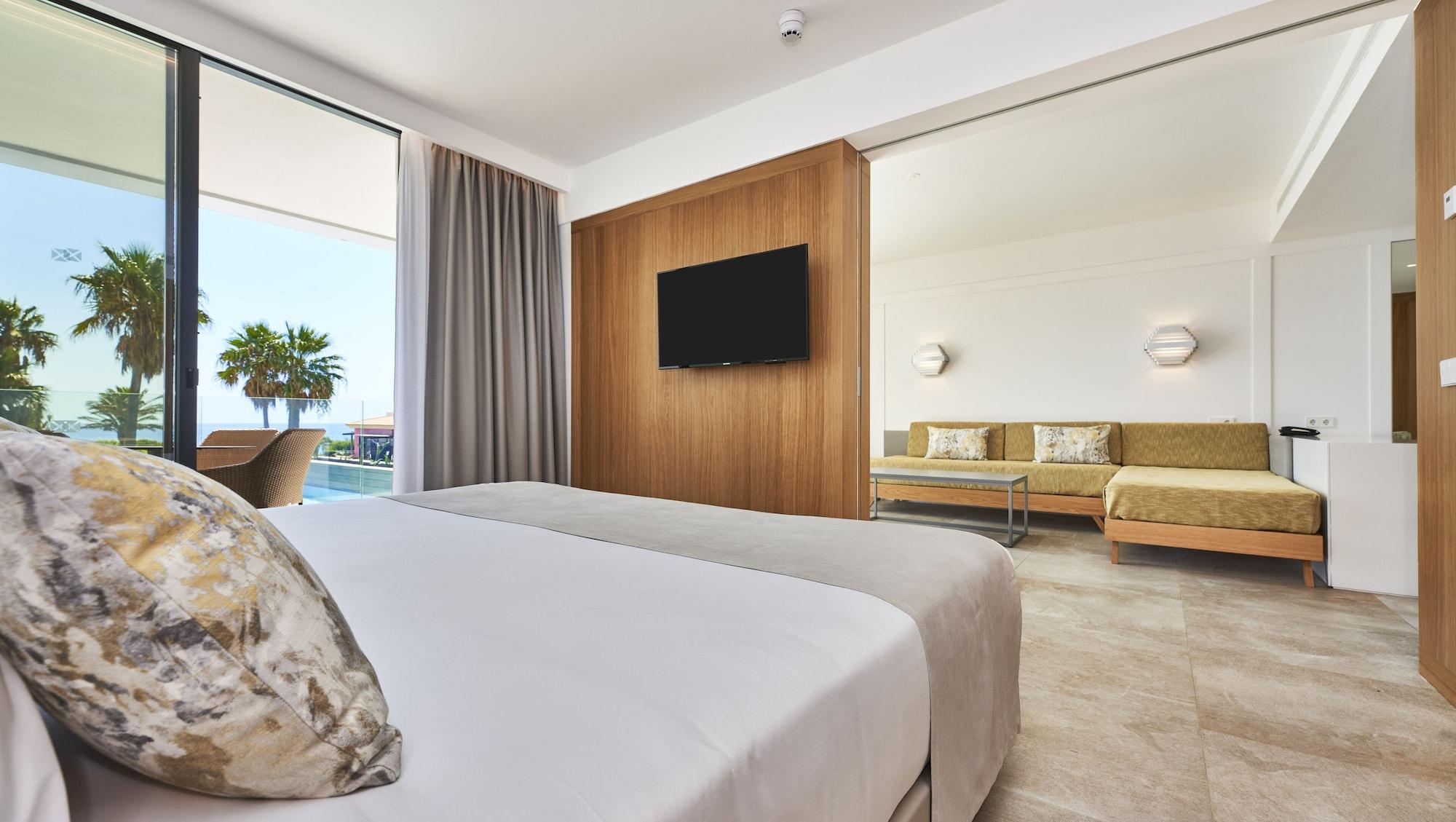 Insotel Punta Prima Prestige Suites & Spa Екстериор снимка