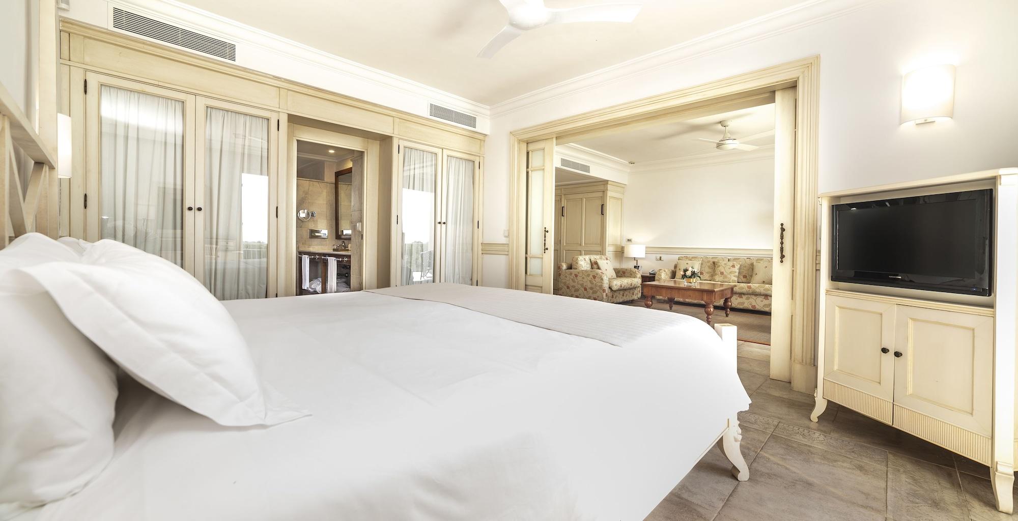 Insotel Punta Prima Prestige Suites & Spa Екстериор снимка